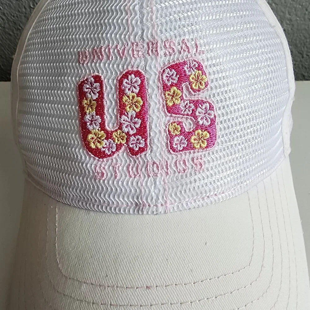 Universal Studios White &‎ Pink Mesh Trucker Hat With Floral US Embroidery